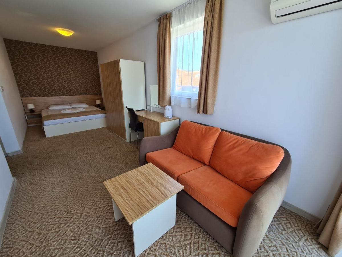 Hotel Mida Обзор Экстерьер фото