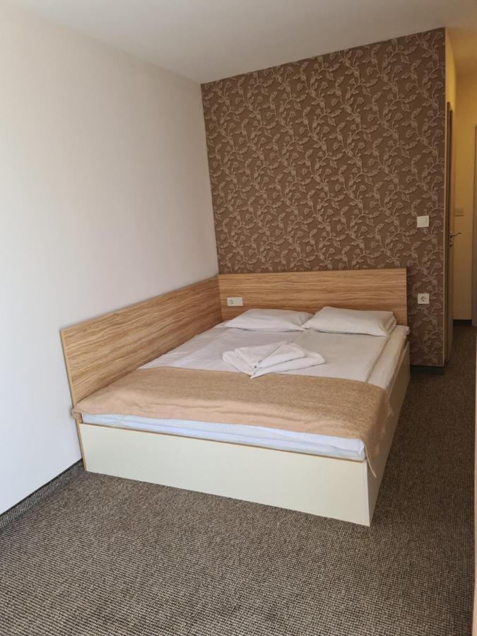 Hotel Mida Обзор Экстерьер фото