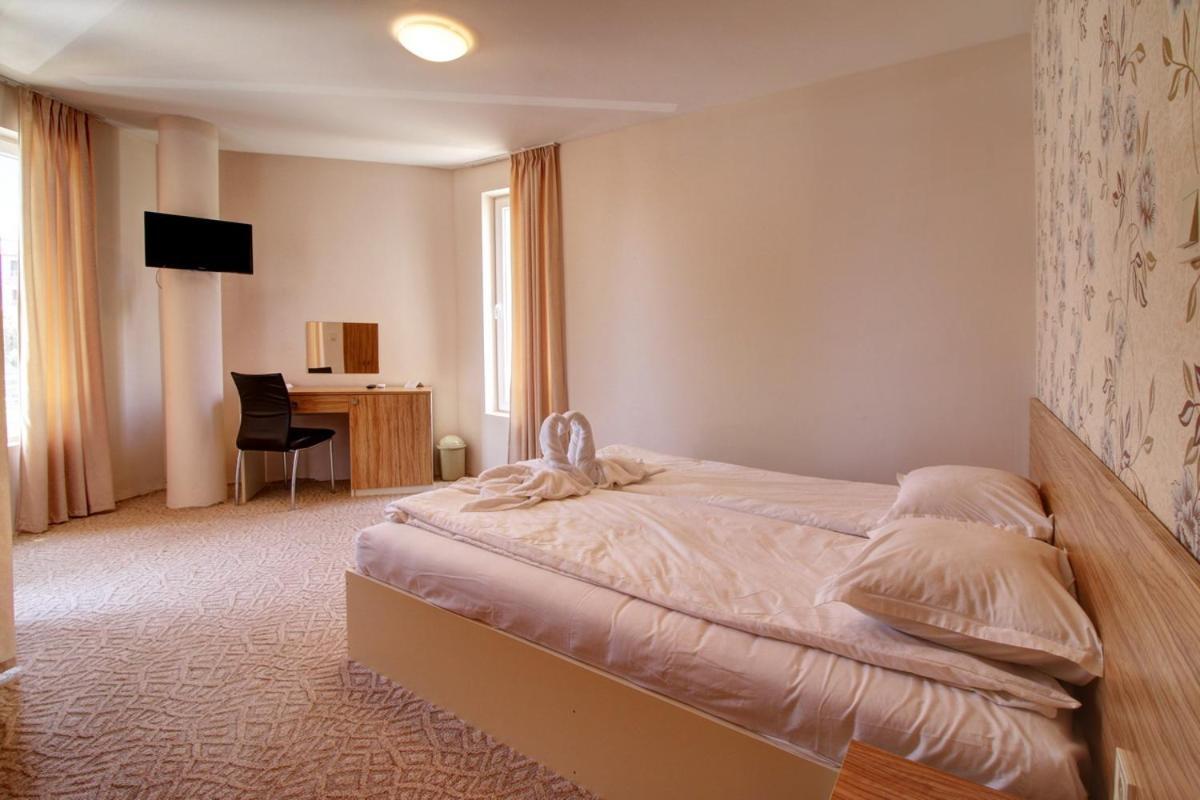 Hotel Mida Обзор Экстерьер фото