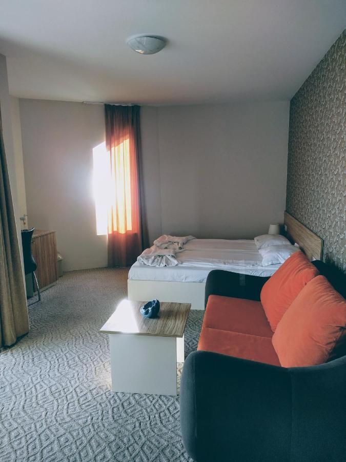 Hotel Mida Обзор Экстерьер фото