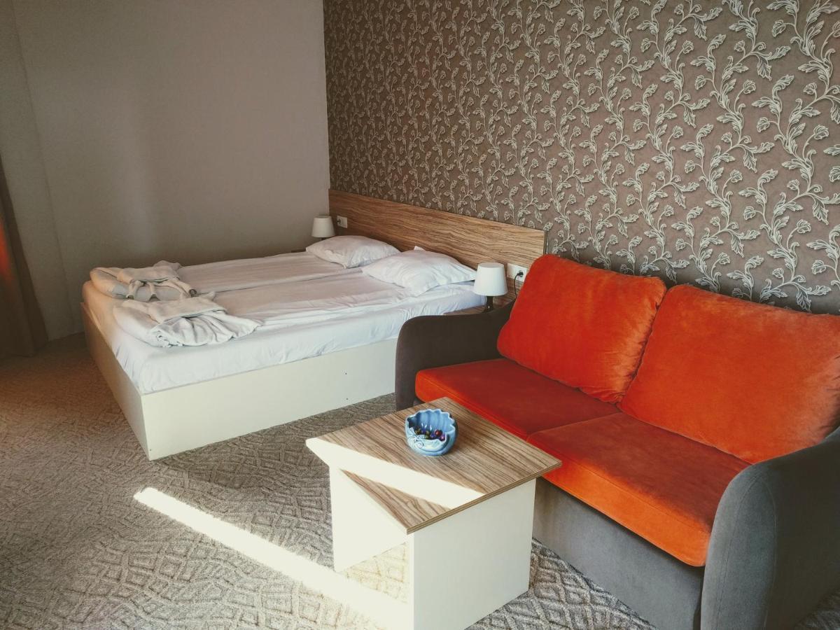 Hotel Mida Обзор Экстерьер фото