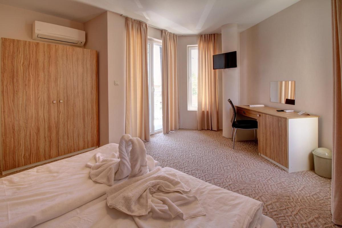 Hotel Mida Обзор Экстерьер фото