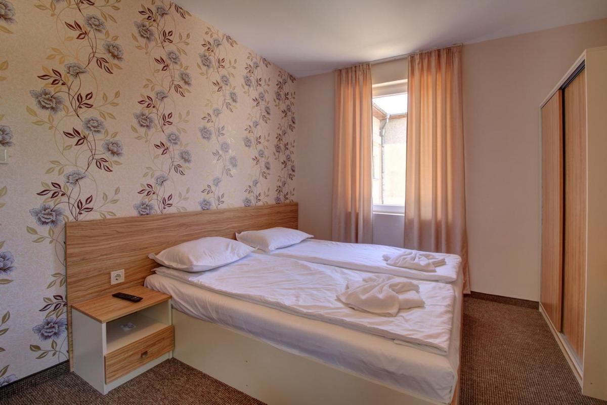 Hotel Mida Обзор Экстерьер фото